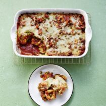 Tortelloni-Auflauf mit Erbsen und Tomaten Tortelloni-Auflauf mit Erbsen und Tomaten