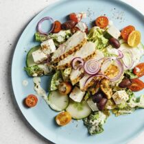 Gyrossalat mit Schafskäse und Oliven Gyrossalat mit Schafskäse und Oliven