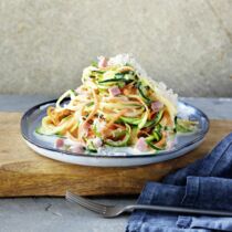 Gemüsenudeln in Frischkäsesauce Gemüsenudeln in Frischkäsesauce