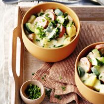 Kartoffel-Zucchini-Eintopf mit Würstchen Kartoffel-Zucchini-Eintopf mit Würstchen