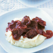 Leber mit Pflaumen-Zwiebeln