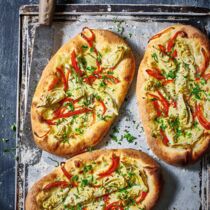 Artischocken-Paprika-Pinsa Artischocken-Paprika-Pinsa