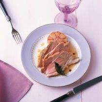 Milchlamm aus dem Ofen