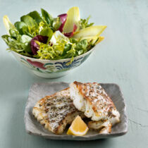 Gebratener Kabeljau mit Salatmischung