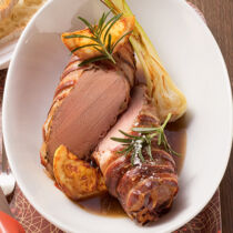 Schweinefilet mit Pancetta und Rosmarin Schweinefilet mit Pancetta und Rosmarin
