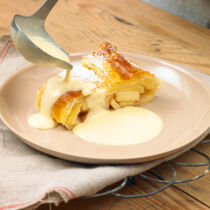 Apfelstrudel mit Vanillesauce Apfelstrudel mit Vanillesauce