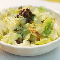 Spitzkohl mit Sardellen