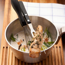 Riesling-Trauben-Sauce für gebratenen Kaninchenrücken Riesling-Trauben-Sauce für gebratenen Kaninchenrücken