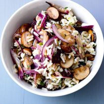 Reissalat mit Pilzen