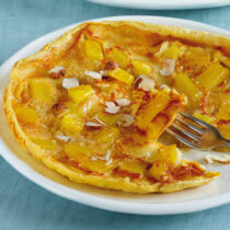 Pfannkuchen mit karamellisierter Ananas Pfannkuchen mit karamellisierter Ananas
