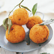 Frittierte Reisbällchen Frittierte Reisbällchen