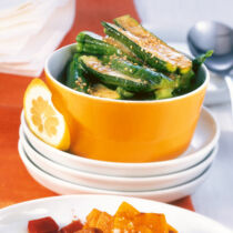 Zucchini in Sesambutter