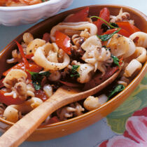 Sepia aus der Pfanne mit Paprika