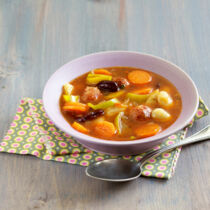 Bohneneintopf mit Mettklößchen Bohneneintopf mit Mettklößchen