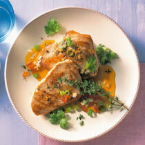 Thunfisch mit Kräuter-Dattel-Sauce