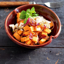 Gebackene Süßkartoffeln mit Schafskäse