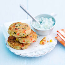 Bulgurbratlinge mit Gurkendip Bulgurbratlinge mit Gurkendip