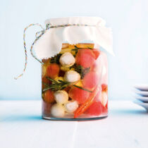 Tomaten und Mozzarella in Öl