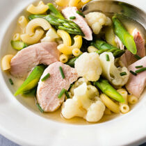 Kräftige Hühnersuppe