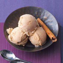 Zimteis mit Spekulatius