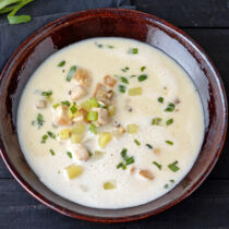 Hühnercremesuppe mit Pilzen und Estragon