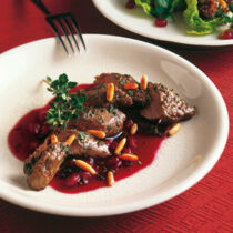 Lammfilet mit Granatapfel-Kirsch-Sauce Lammfilet mit Granatapfel-Kirsch-Sauce