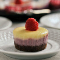 Babycakes mit frischen Beeren Babycakes mit frischen Beeren