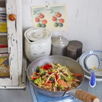 Winter-Curry mit Erdnuss-Topping Winter-Curry mit Erdnuss-Topping