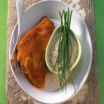 Panierter Fisch mit Joghurt-Remoulade