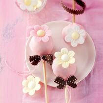 GEBURTSTAGS-CAKE-POPS GEBURTSTAGS-CAKE-POPS