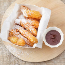 Churros mit Schokolade