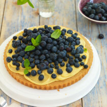 Blaubeertarte mit weißer Ganache