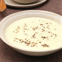 Eingerührte Buttermilchsuppe Eingerührte Buttermilchsuppe