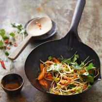 Sojabohnensprossen aus dem Wok