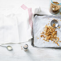 Geröstetes Low-Carb-Müsli Geröstetes Low-Carb-Müsli