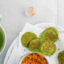 Grüne Erbsen-Pancakes Grüne Erbsen-Pancakes