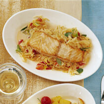 Lachs auf Paprikakraut