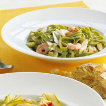 Spargel-Pasta mit Garnelen Spargel-Pasta mit Garnelen