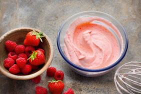 Grundrezept Füllung Motivtorte Beerenmousse Grundrezept Füllung Motivtorte Beerenmousse