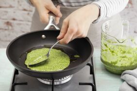 Spinatcrêpes mit Käse Spinatcrêpes mit Käse