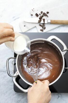 Mousse-au-Chocolat-Schnitten Mousse-au-Chocolat-Schnitten