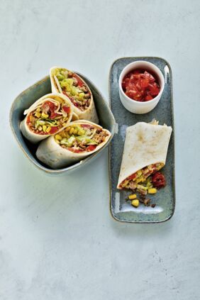 Mais-Hackfleisch-Wraps mit Salsa Mais-Hackfleisch-Wraps mit Salsa