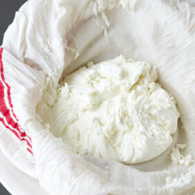 Millirahmstrudel mit Powidl-Füllung Millirahmstrudel mit Powidl-Füllung