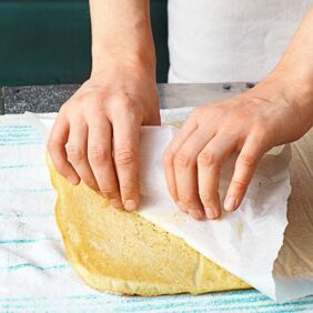 Biskuitrolle mit Blaubeercreme Biskuitrolle mit Blaubeercreme