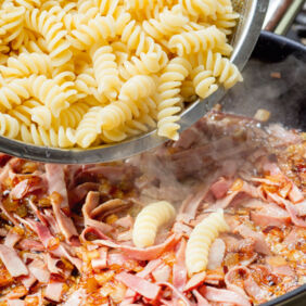 Schinkennudeln Schinkennudeln