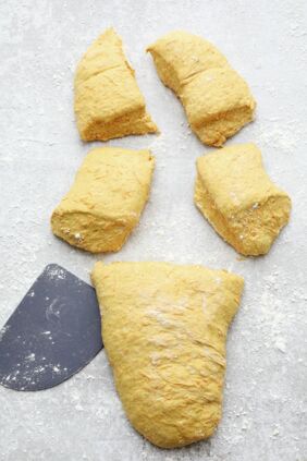 Rübli-Brötchenblume Rübli-Brötchenblume