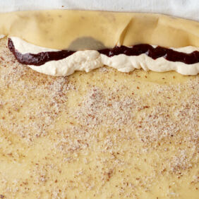 Millirahmstrudel mit Powidl-Füllung Millirahmstrudel mit Powidl-Füllung