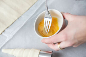 Blätterteig-Möhren mit Lachscreme Step 3 Blätterteig-Möhren mit Lachscreme Step 3