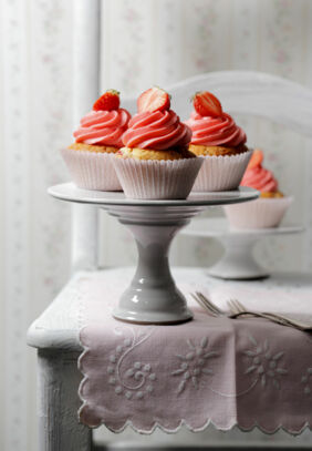 Cupcakes Marzipan Erdbeercreme Rezept