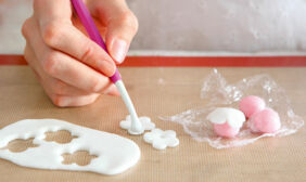 Tortendeko Blüten Rosen formen Step 2 Tortendeko Blüten Rosen formen Step 2